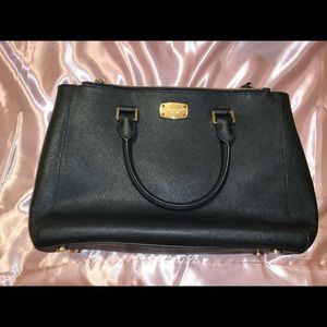 Michael Kors cross body purse